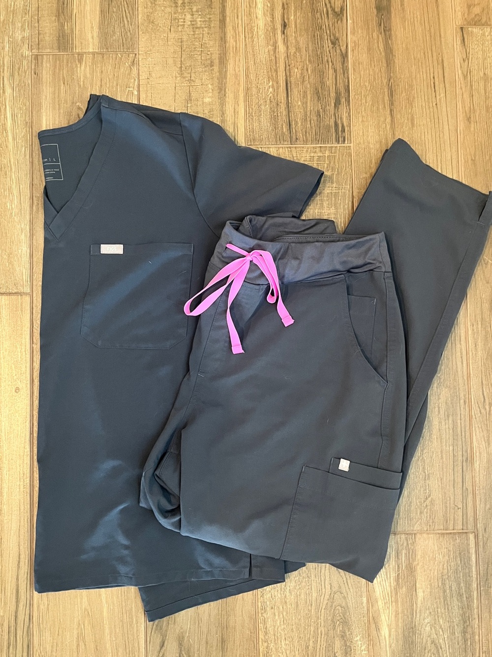 Figs Night Sky -Rare and discontinued Scrub Set with Pink Drawstring